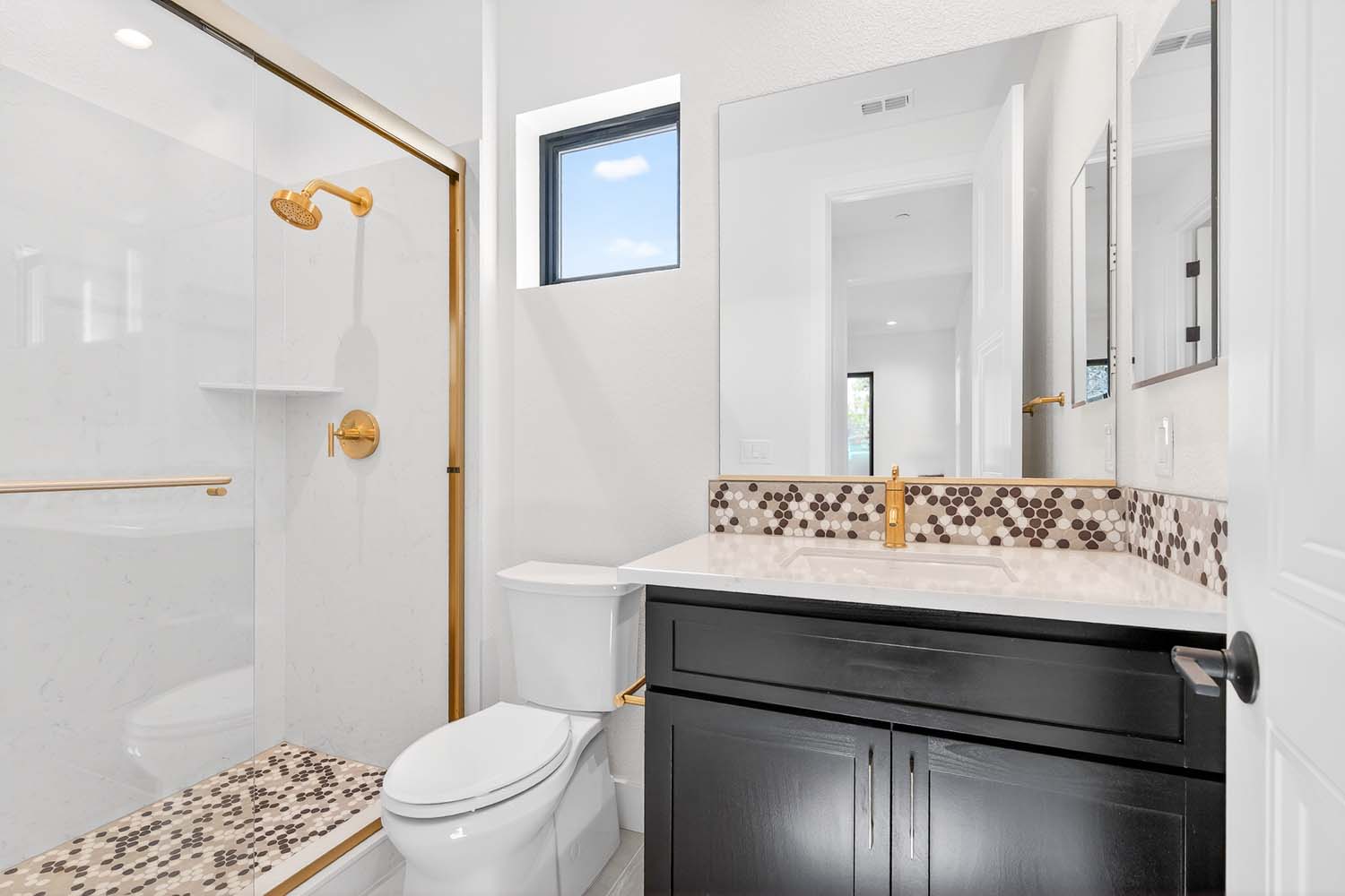 Bathroom 2 – Lot 1 – Residence 2 – Woodside Estates by Ponderosa Homes