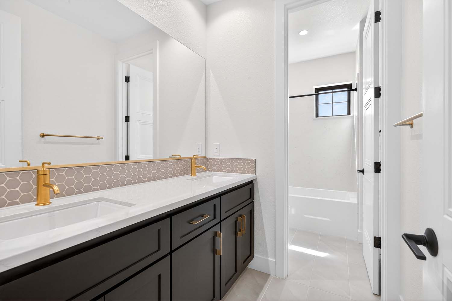 Bathroom 3 – Lot 1 – Residence 2 – Woodside Estates by Ponderosa Homes