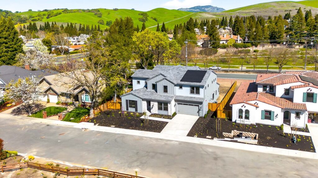 Exterior – Lot 1 – Residence 2 – Woodside Estates by Ponderosa Homes